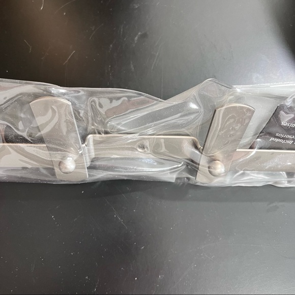 NWT Umbra Ferro Multiple 4 hook wall mount. Brass with Nickel Finish - Picture 4 of 8